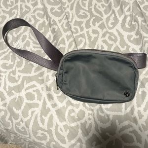 Lululemon belt bag grey